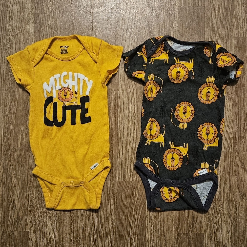 Mighty Cute Lion Print Kids One Pieces Size 6 to 9 Months